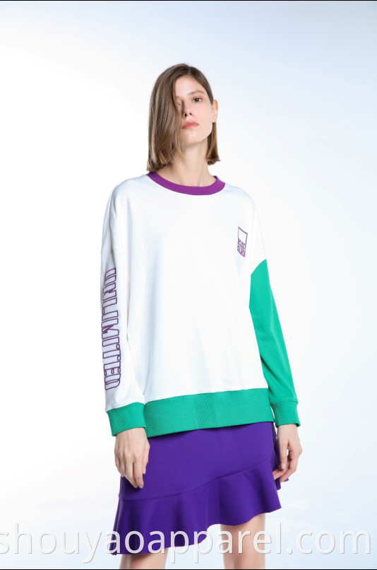 SWEATSHIRT WITH CONTRAST NECK AND SLEEVE